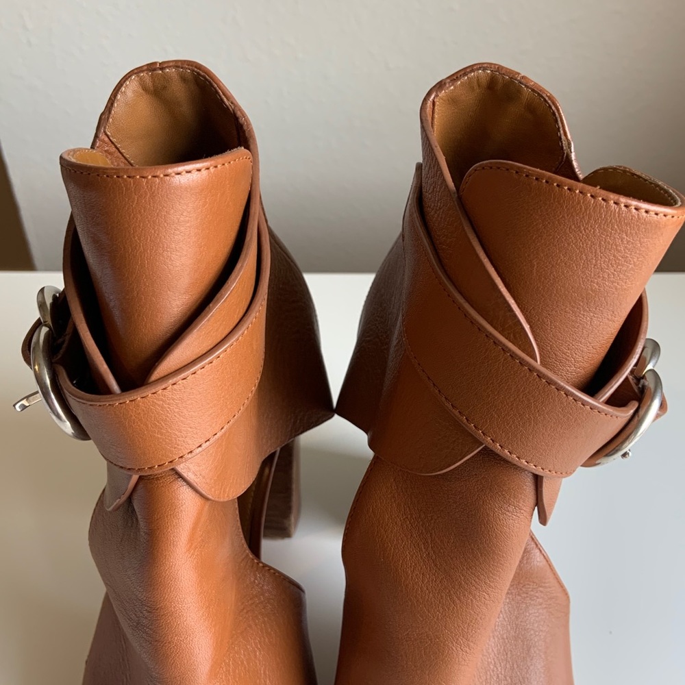 Chloe Millie Peep Toe Buckle Stacked Heel Sandal - Picture 4 of 14